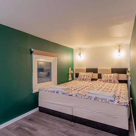 Full Equipment Designed Apartment In The Heart Of Budapest For 4 People Exterior foto