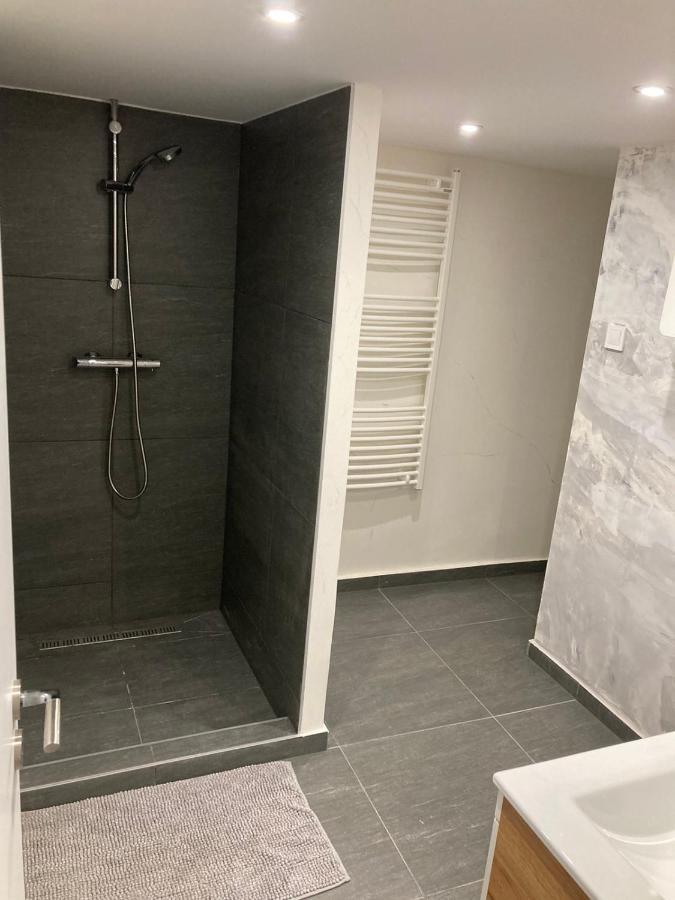 Full Equipment Designed Apartment In The Heart Of Budapest For 4 People Exterior foto