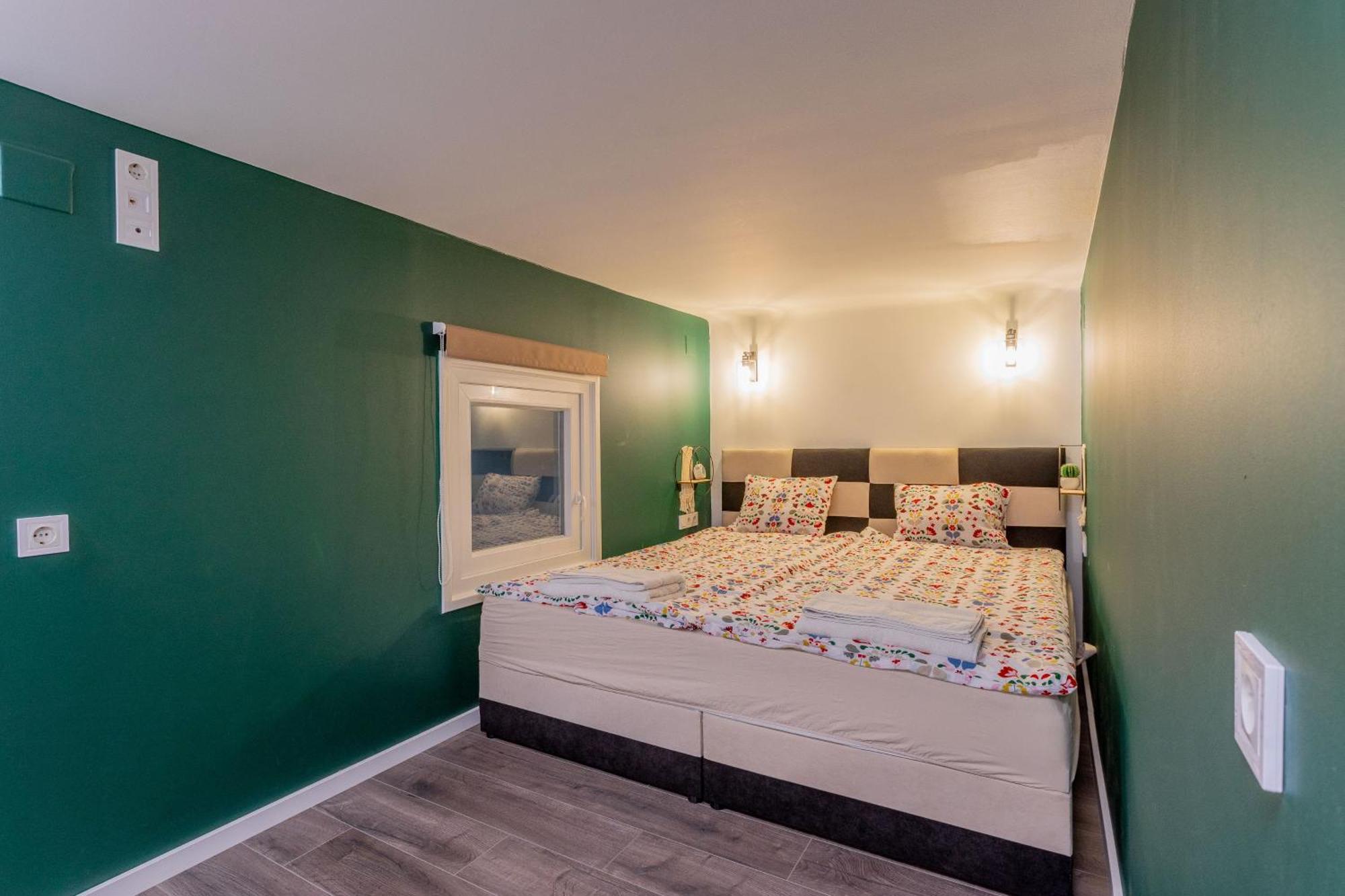 Full Equipment Designed Apartment In The Heart Of Budapest For 4 People Exterior foto