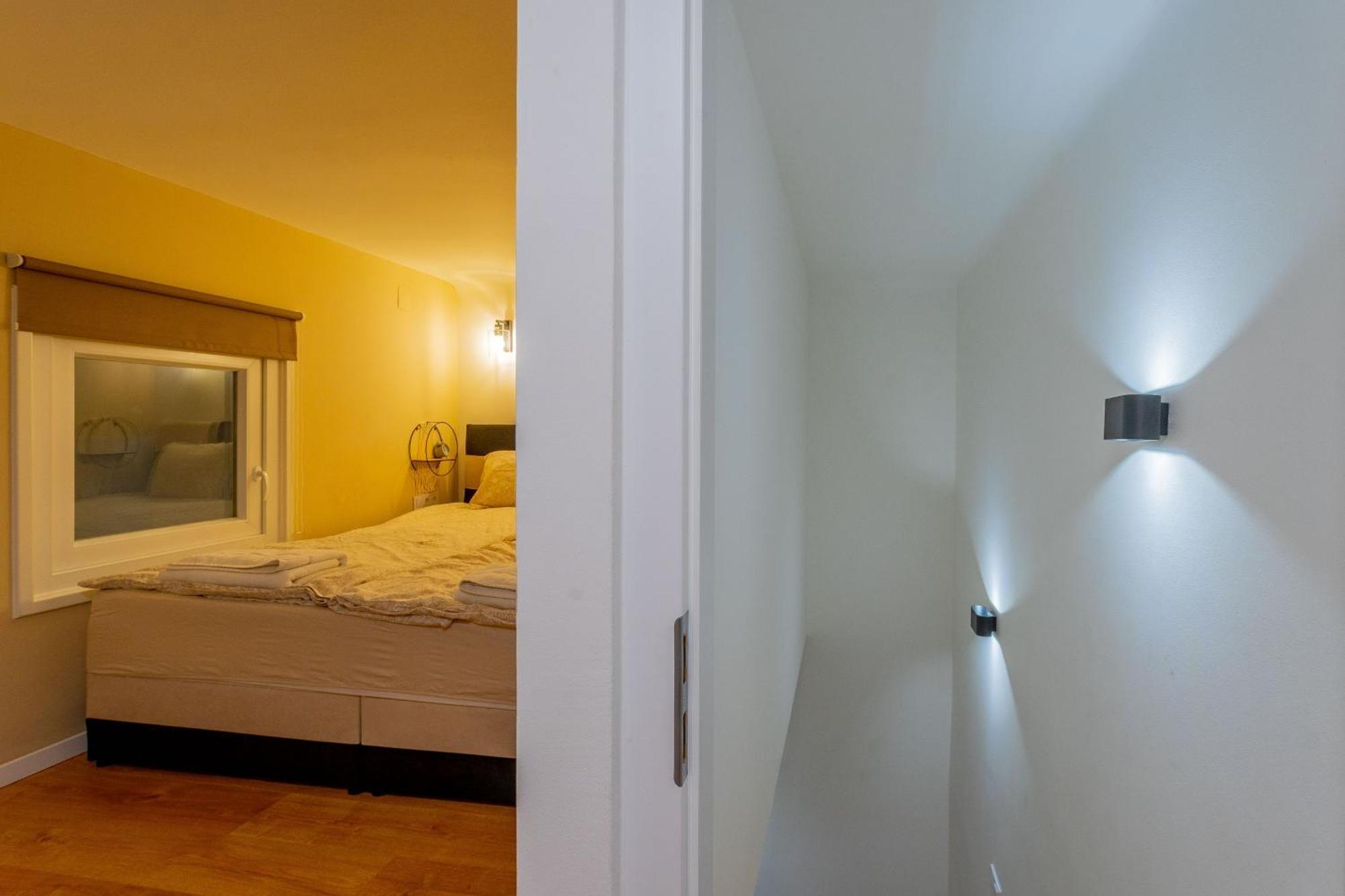 Full Equipment Designed Apartment In The Heart Of Budapest For 4 People Exterior foto